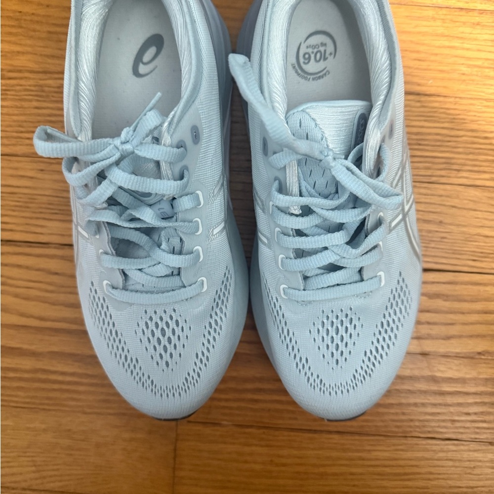 ASICS Women's GEL-KAYANO 31 Athletic Sneakers - Picture 2 of 6